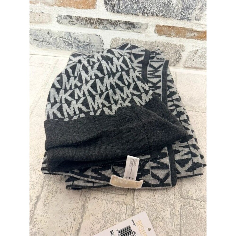 New Michael Kors hat and scarf set gray